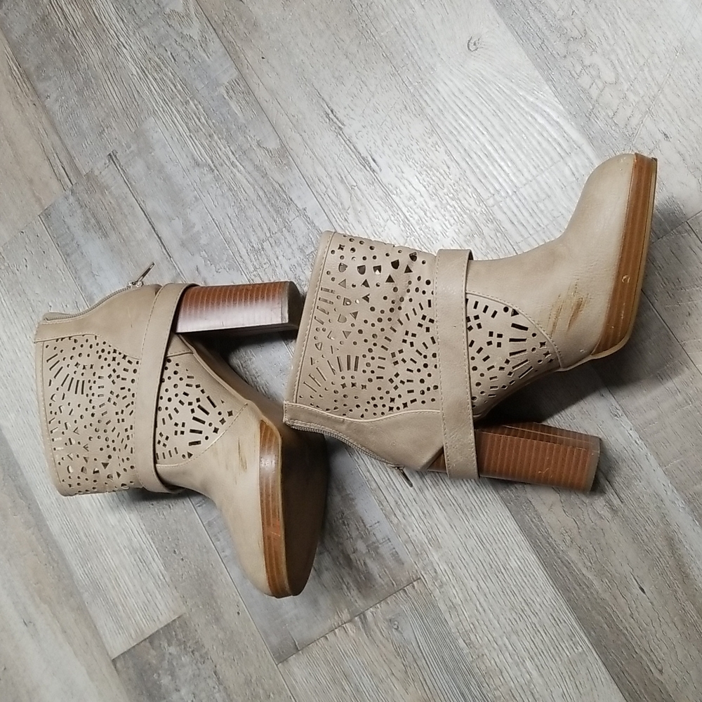 Fun Booties - Picture 3 of 4